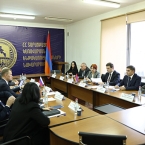 روسيا وأرمينيا تناقشان مشاريع السكك الحديدية الرئيسية