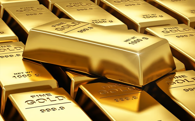 Gold falls from three-week high as dollar firms