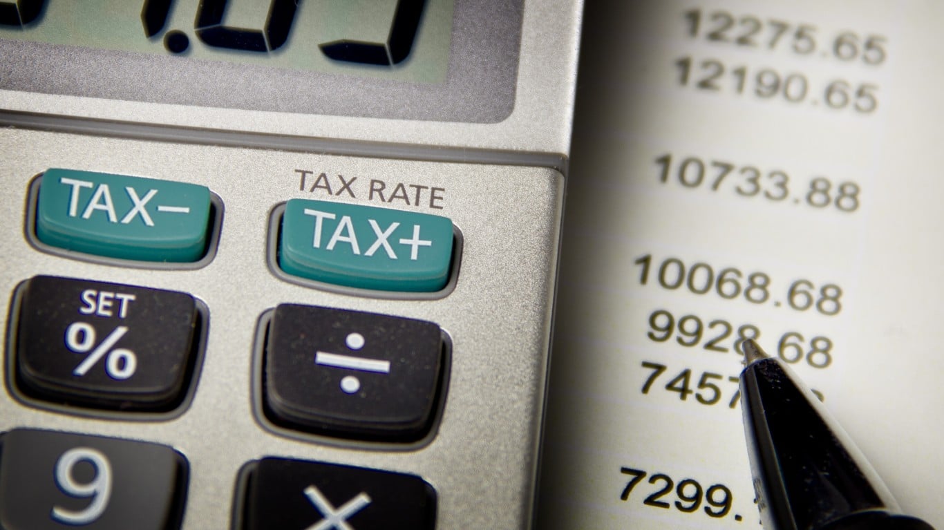 Cómo perder a un cónyuge puede duplicar su tasa impositiva de la noche a la mañana