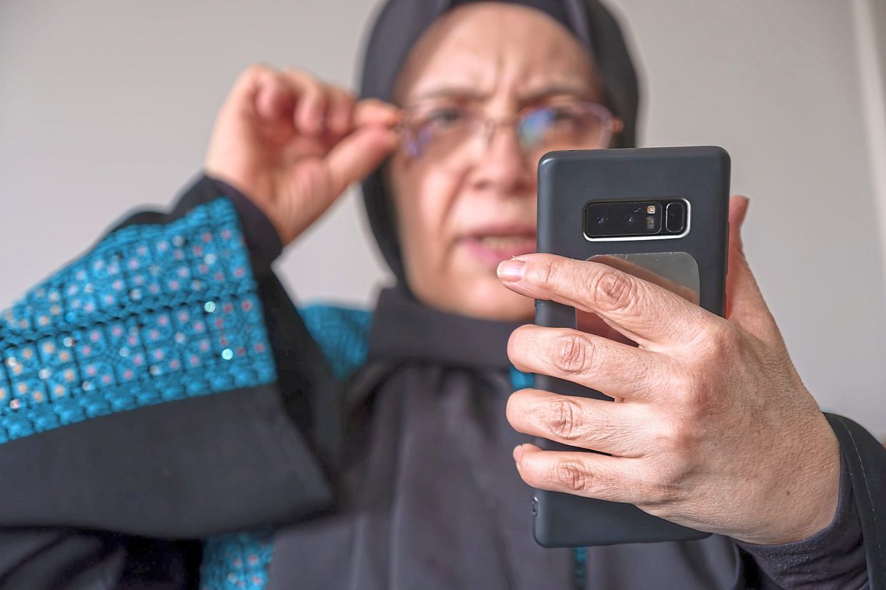 Finding screen-life balance for seniors