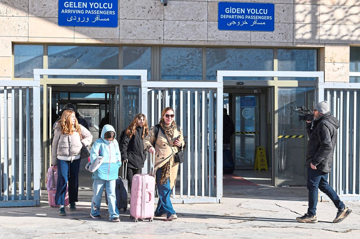 Global economy braces for fresh turmoil