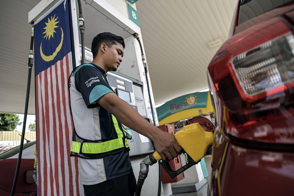 M’sia can maintain RON95 price for up to two months, says PM