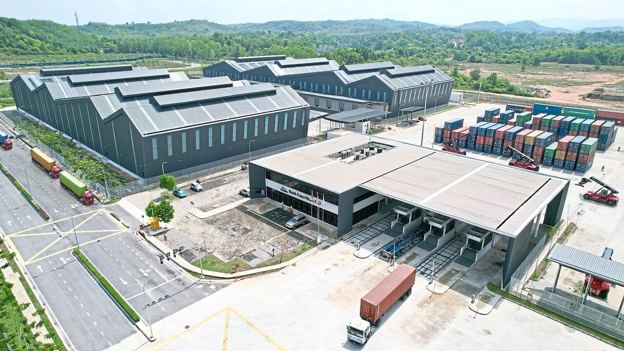 BUKIT KAYU HITAM ICD TO POWER CROSS-BORDER TRADE