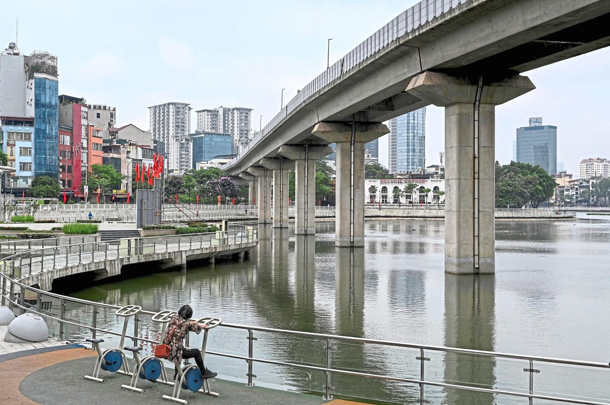 Hanoi sets sights on building corporate giants