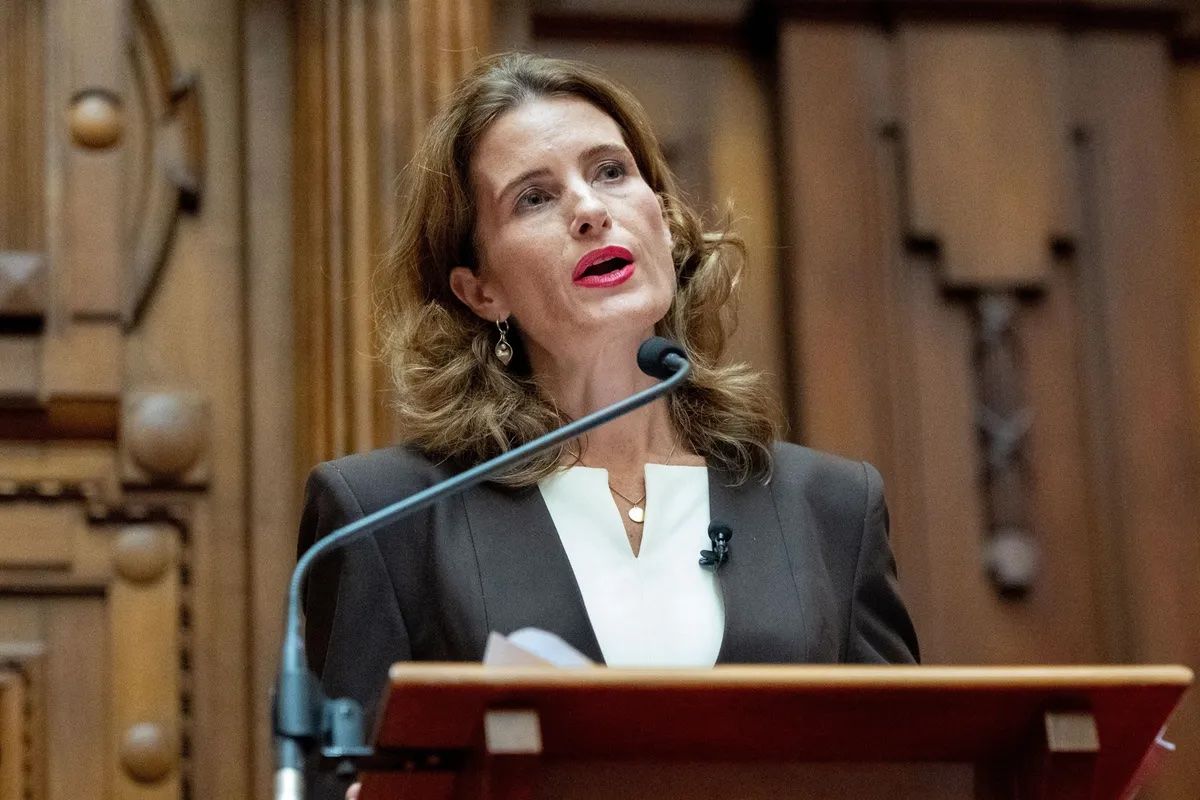 New Zealand to cut public service jobs in savings push