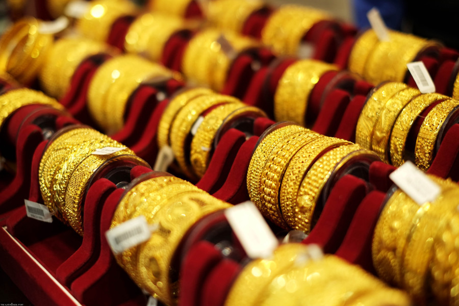 Gold price rises by Rs5,000 per tola