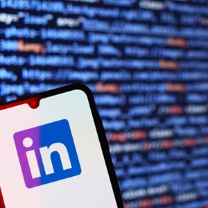 تستهدف مجموعة Lazarus باحثًا في Bitdefender بعملية احتيال للتوظيف على LinkedIn