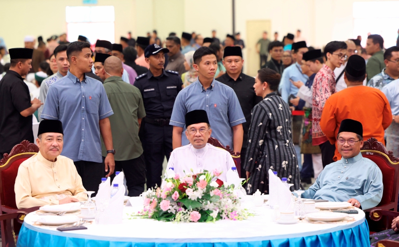 حاجيجي: لقد استعاد الاقتصاد الماليزي عافيته وتعزز في عهد أنور باستثمارات قياسية