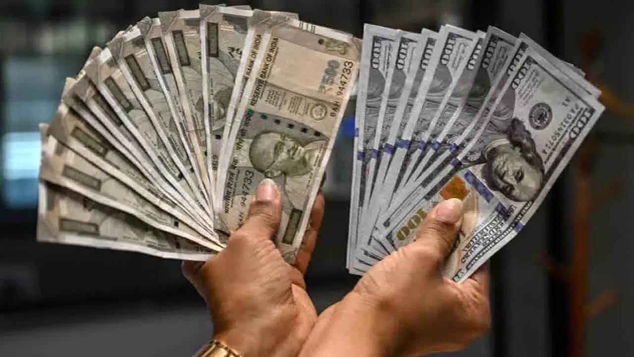 خزانات الروبية 86 بيسة إلى أدنى مستوى لها على الإطلاق عند 94.82 مقابل الدولار الأمريكي