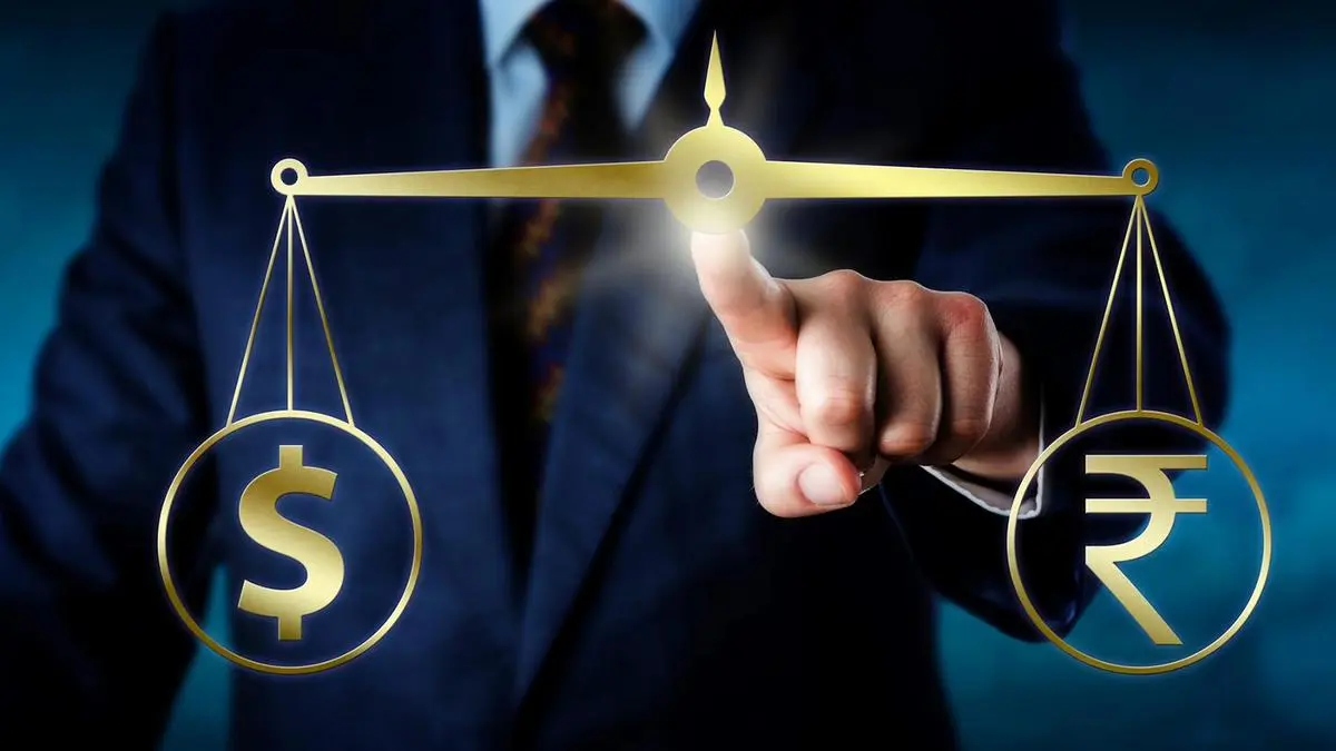 تراجع الروبية 73 بيسة إلى 91.69 مقابل الدولار