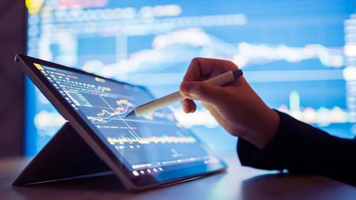 Treasuries, stocks fall on Greenland tariff angst: markets wrap