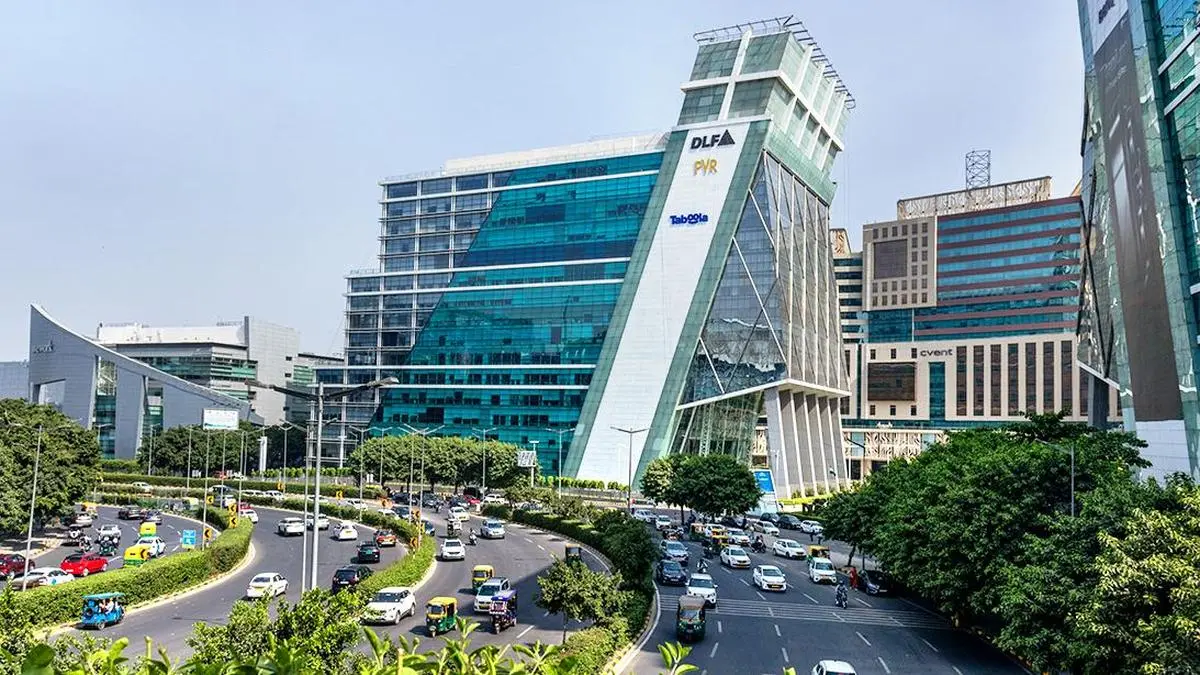 DLF: Un juego de espacios residenciales y comerciales premium