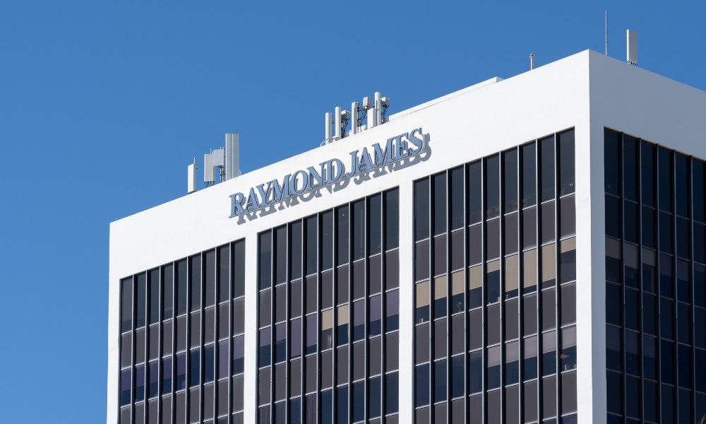 Así es como Raymond James y sus asesores están manejando la volatilidad de la guerra de Irán