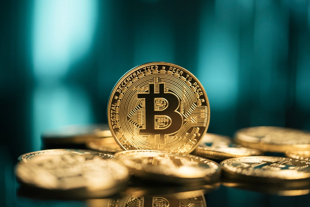 Bitcoin وEthereum وXRP ترتفع بنسبة تصل إلى 7% في صفقة السلام: BTC "من المحتمل أن تصل إلى القاع"، كما يقول الرئيس التنفيذي لشركة Coinbase