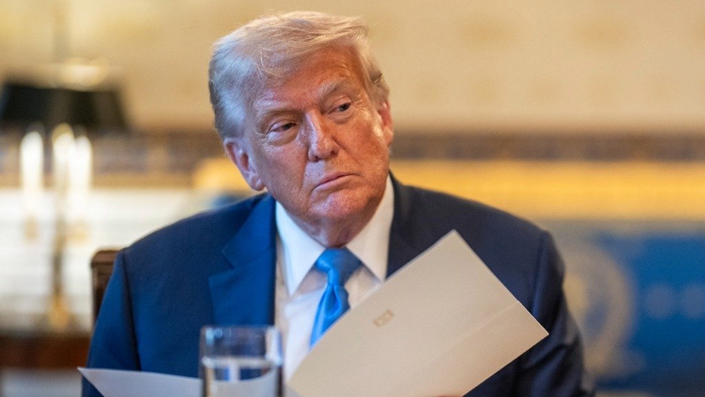 يجذب بيع إيجار ترامب ألاسكا مبلغًا قياسيًا قدره 163 مليون دولار من شركات النفط الكبرى