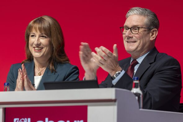 Se insta al Reino Unido a reemplazar el triple bloqueo de las pensiones estatales: "El equivalente de Australia es mejor"