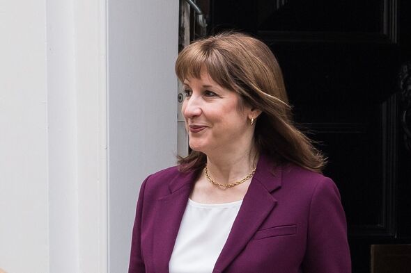 Rachel Reeves confirma un cargo de £ 35 para los conductores