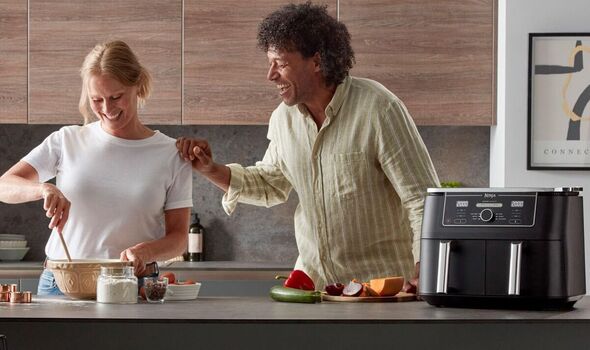 La freidora dual de Ninja que 'se amortiza mediante el ahorro de energía' tiene un gran descuento