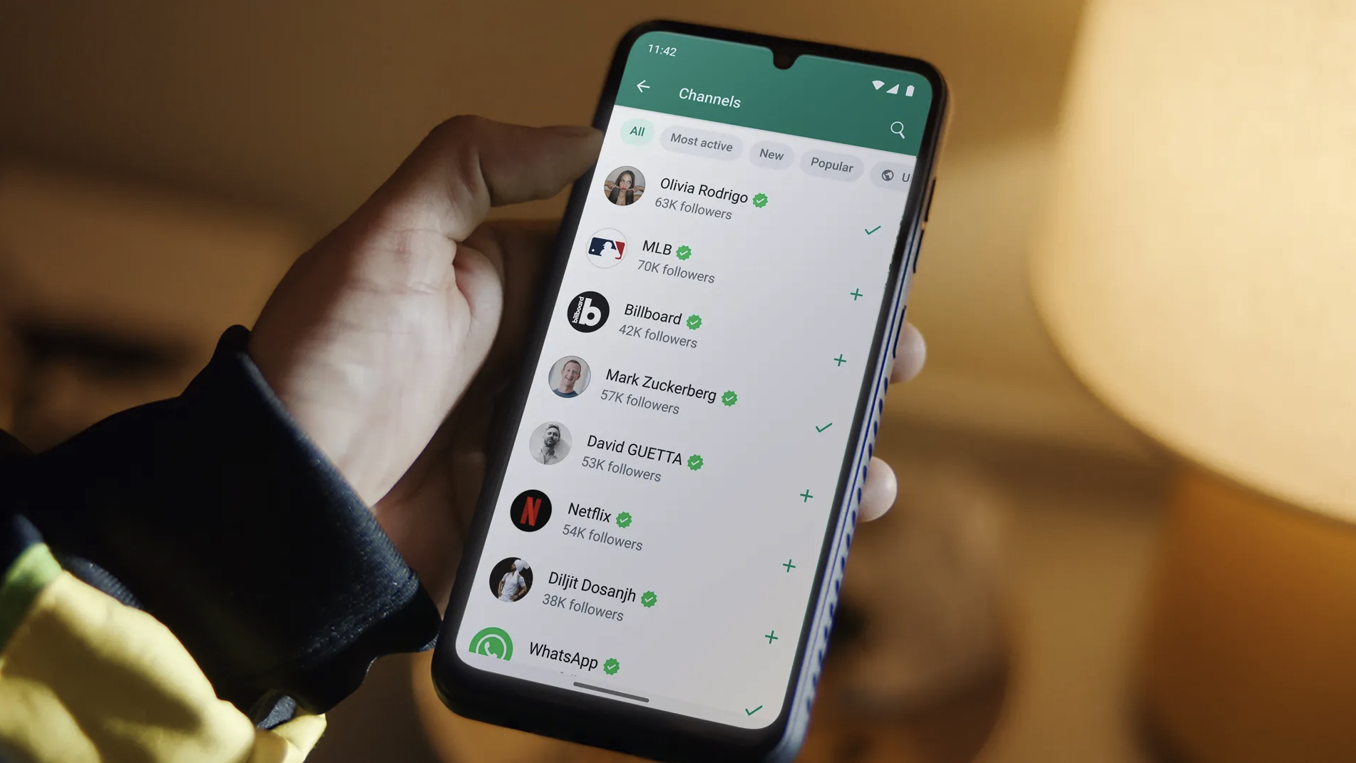7 great WhatsApp alternatives for Android users — Google Messages, Discord, and more