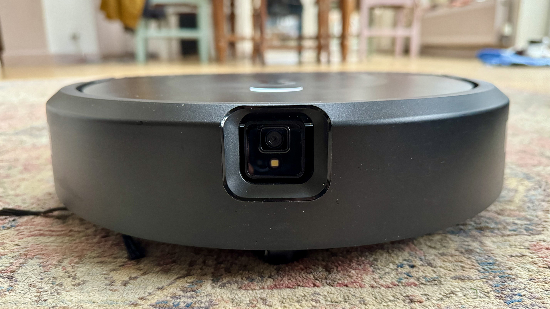 اكتملت عملية الاستحواذ على iRobot، ولكن يبدو أن العلامة التجارية Roomba متمسكة بجذورها الأمريكية