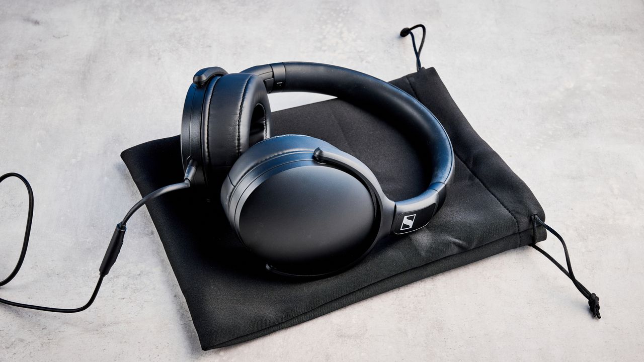 Sennheiser HD 400U review: Refined German sound for under $100