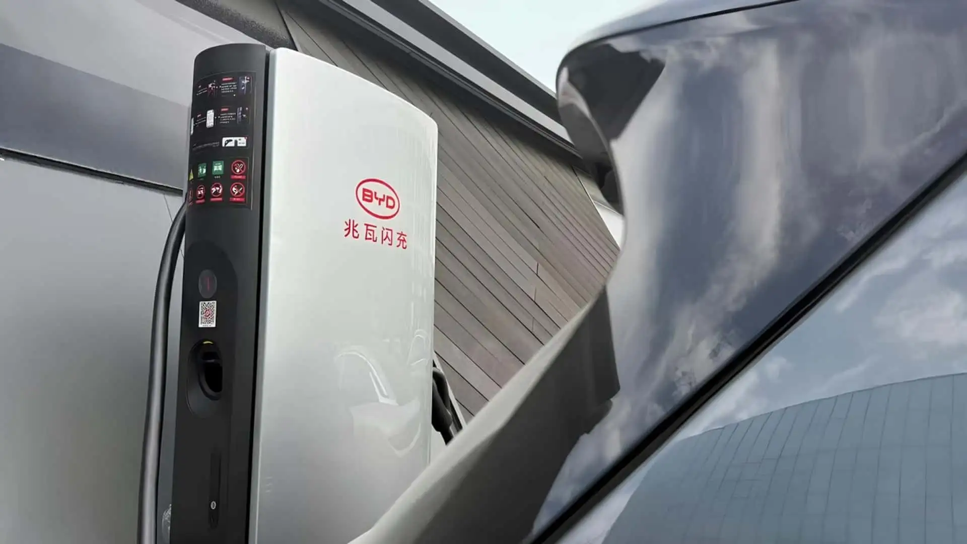 BYD Appears To Be Rolling Out A New, Even More Powerful Generation Of Megawatt Chargers
