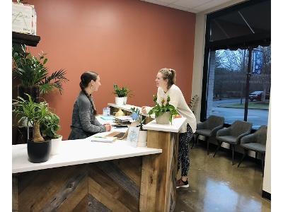 EBOO Therapy Now Available at Kinnection Clinic in Brentwood for Advanced Wellness Treatment