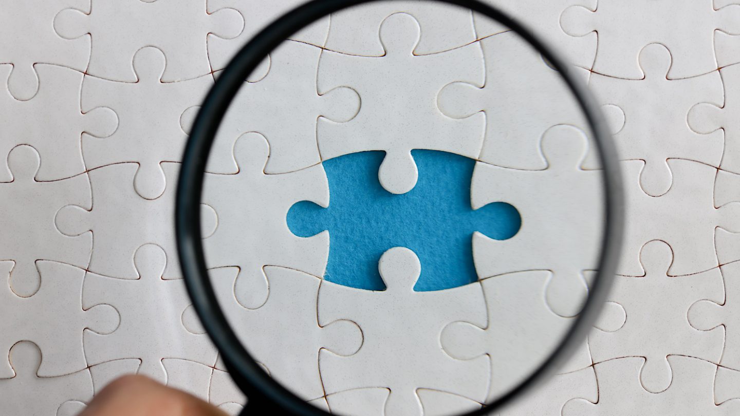 Google Expands AI Search Links Without New Click Data
