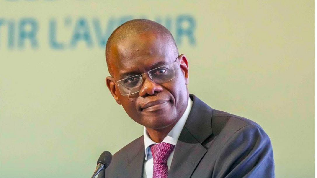 Senegal nombra al economista Lo como nuevo primer ministro tras el despido de Sonko