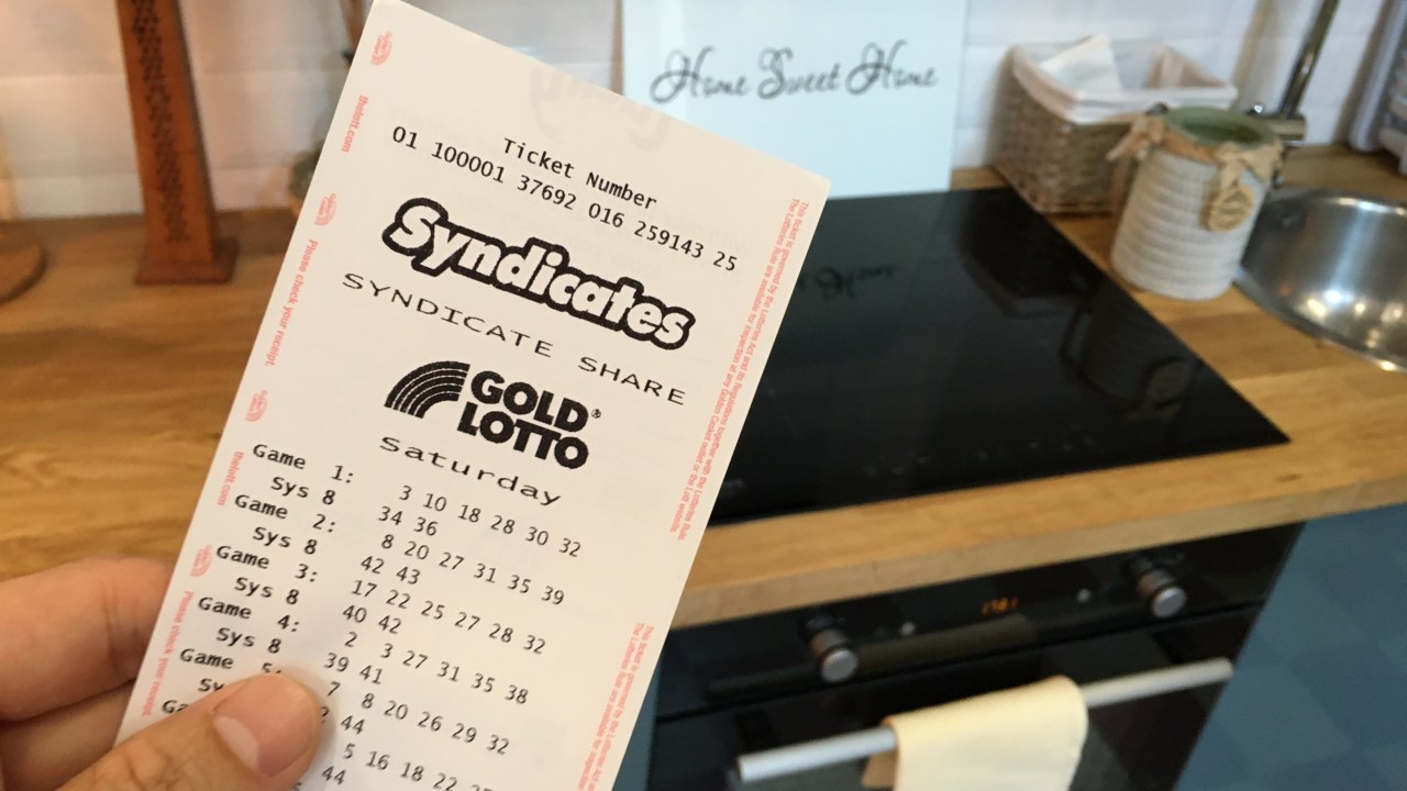 Se insta a los australianos a comprobar los billetes de lotería que vencen y ganan 770.000 dólares