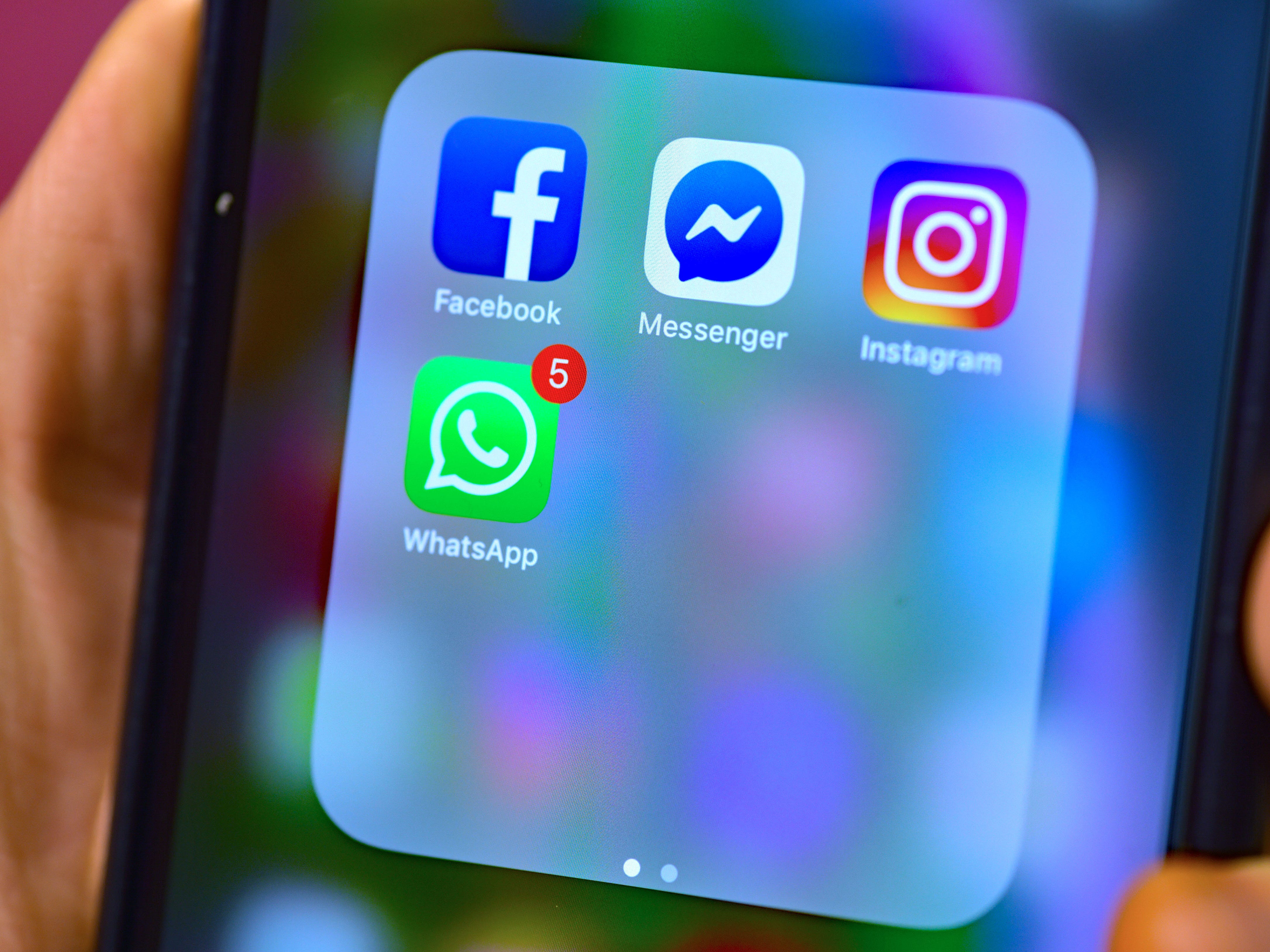 لقد ذهبت شركات التكنولوجيا "بعيدًا جدًا" في إعطاء الأولوية للغرائز التجارية - الأقران