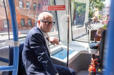 تمت الموافقة على التمويل لنقل السكك الحديدية الخفيفة جدًا في كوفنتري إلى المرحلة التالية