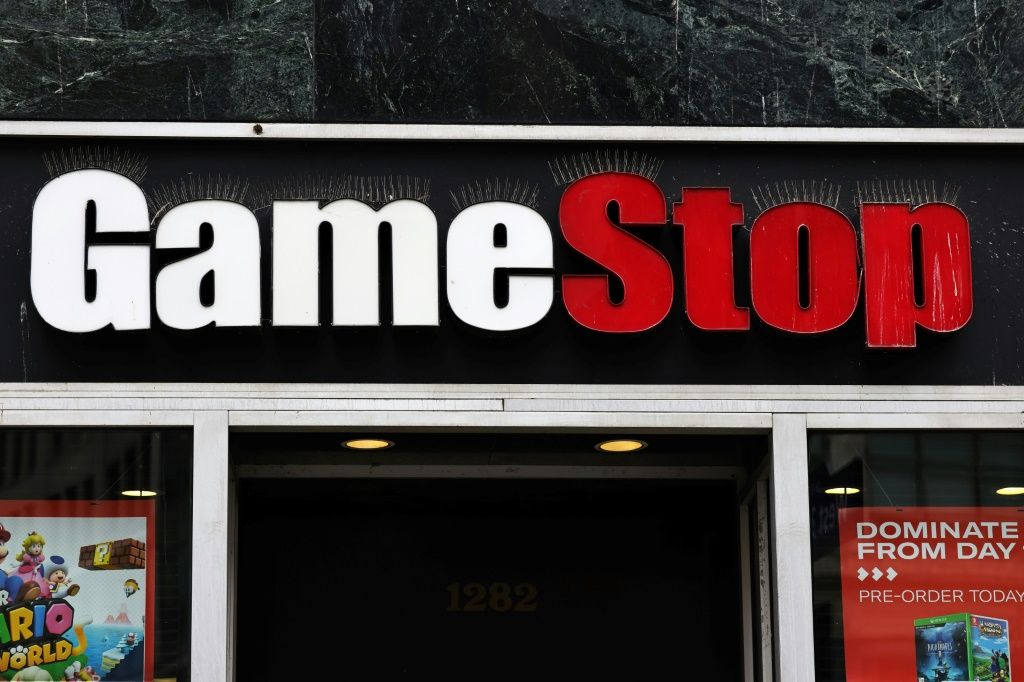 سهم GameStop (GME) اليوم: تغلق الأسهم عند 23.53 دولارًا وسط التقلبات المستمرة وديناميكيات أسهم Meme