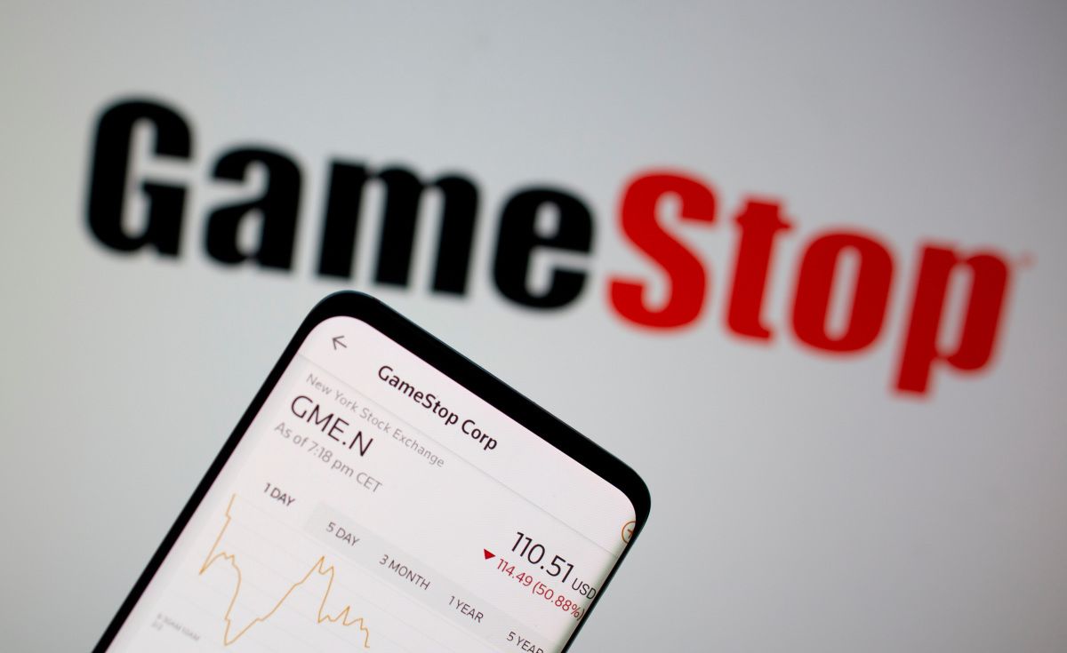 Las acciones de GameStop (GME) cierran a $ 23,64 mientras el impulso de Meme se desvanece y el enfoque cambia a la asignación de capital