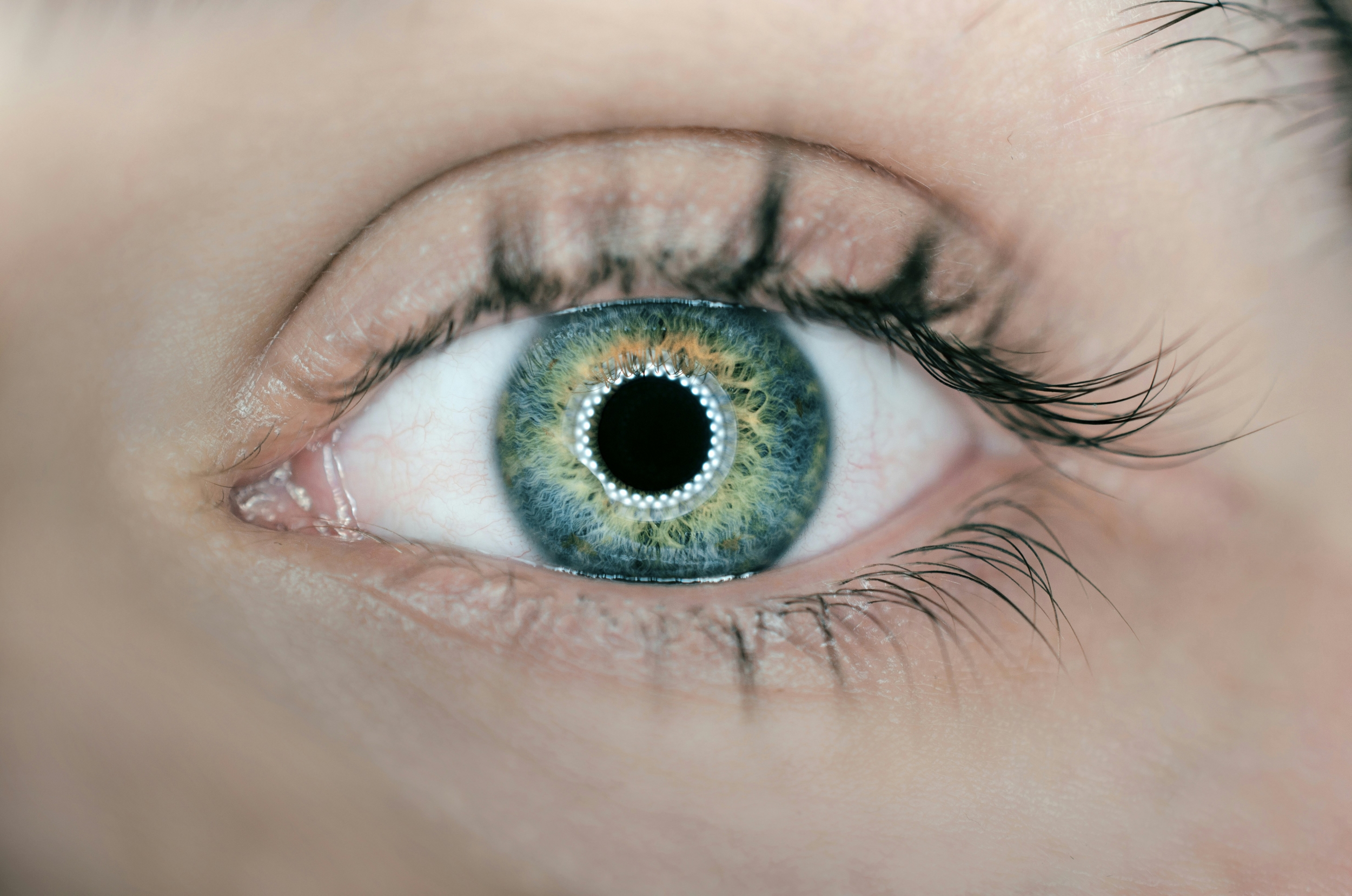 Do Smart Contact Lenses Exist? How the Technology Works and Future Possibilities