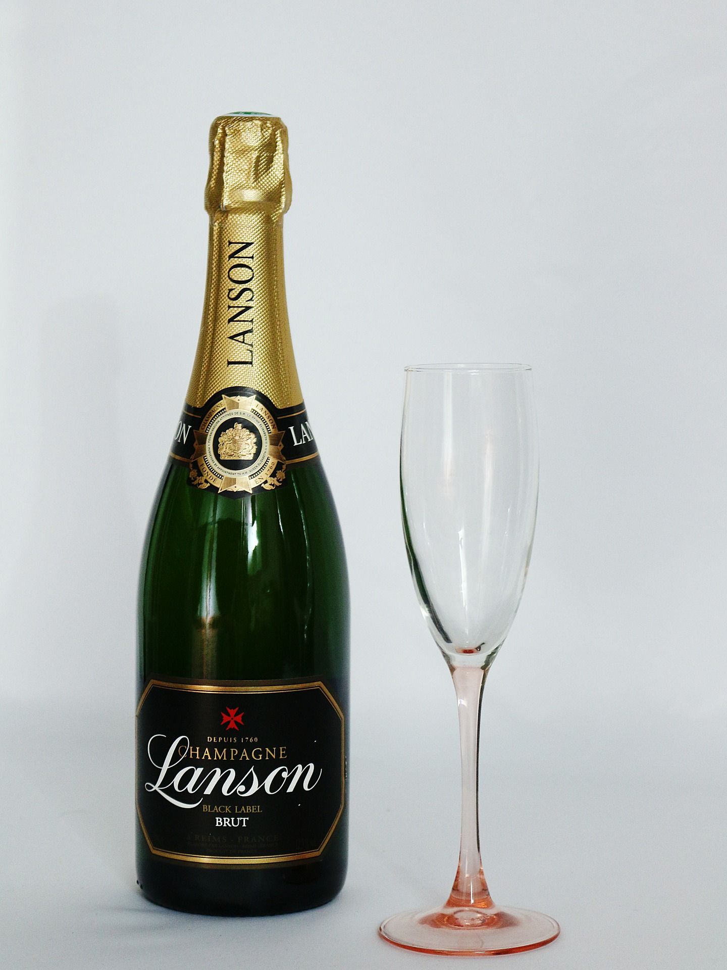 تقوم TD Cowen بترقية العلامات التجارية Constellation Brands (STZ) للشراء
