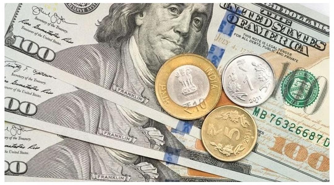 La rupia cae a 93,75 frente al dólar en medio del aumento del petróleo y las tensiones en Asia occidental