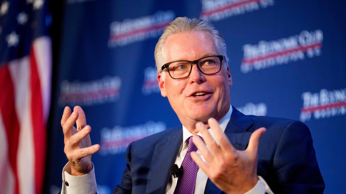 "تراهن شركة دلتا إيرلاينز على المسافرين المتميزين والرحلات المباشرة. والرئيس التنفيذي يقول: «عودة يونايتد إلى مطار جون إف كينيدي لا تقلقني»."