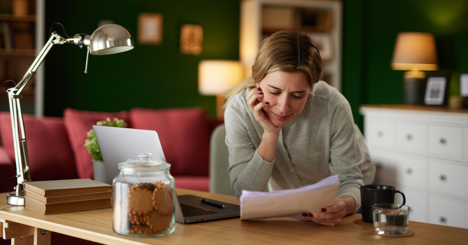 ساعدتني قاعدة المال "المملة" التي وضعها وارن بافيت على توفير 34 ألف دولار في عام واحد، ومعظم الناس يبالغون في التفكير في ذلك