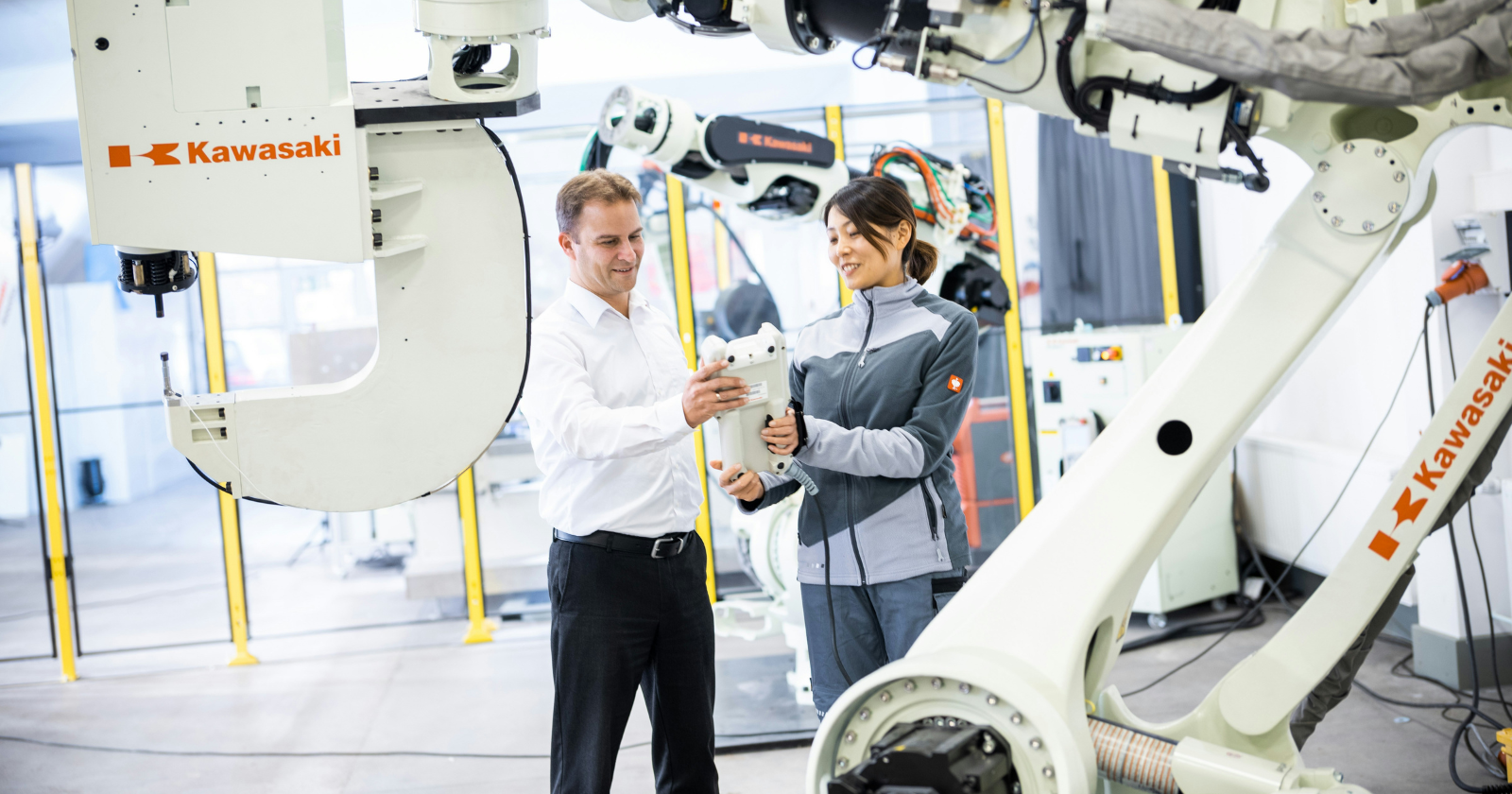 ¿Qué le sucede al tipo que ha estado haciendo el trabajo manual durante 20 años cuando el robot aparece el lunes para reemplazarlo?