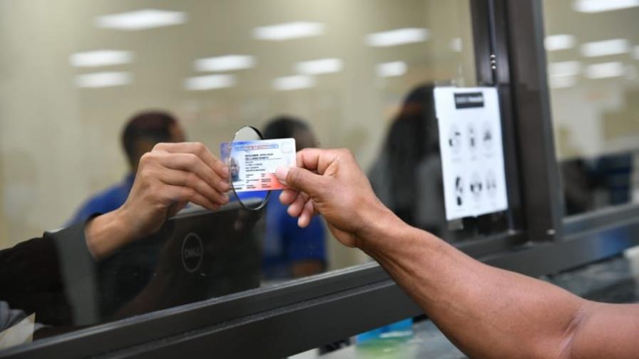 Si su licencia es válida, no requiere renovación según el nuevo modelo Intrant.