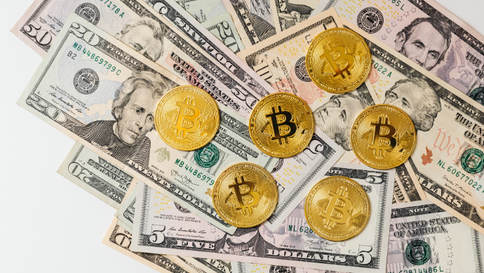 Bitcoin pulls back to US$92,500 as market sentiment turns cautious
