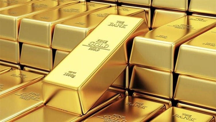 Gold prices dip by Rs2,800 per tola in Pakistan
