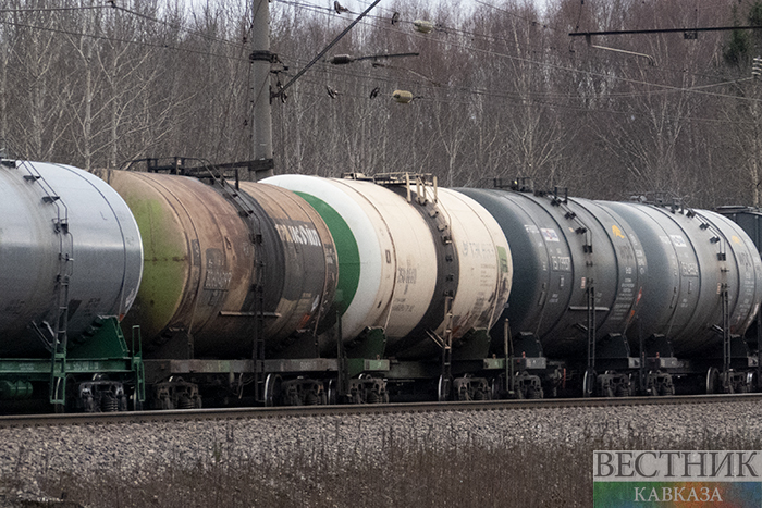 Azerbaiyán enviará 4.500 toneladas de combustible diésel a Armenia