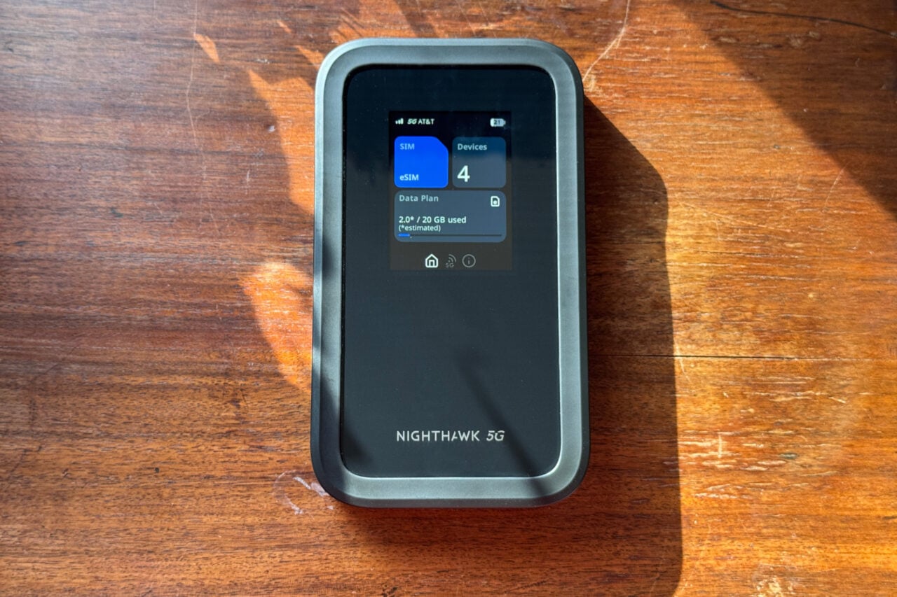 Netgear Nighthawk M7 Portable 5G Router Review: A Little Stability Goes a Long Way