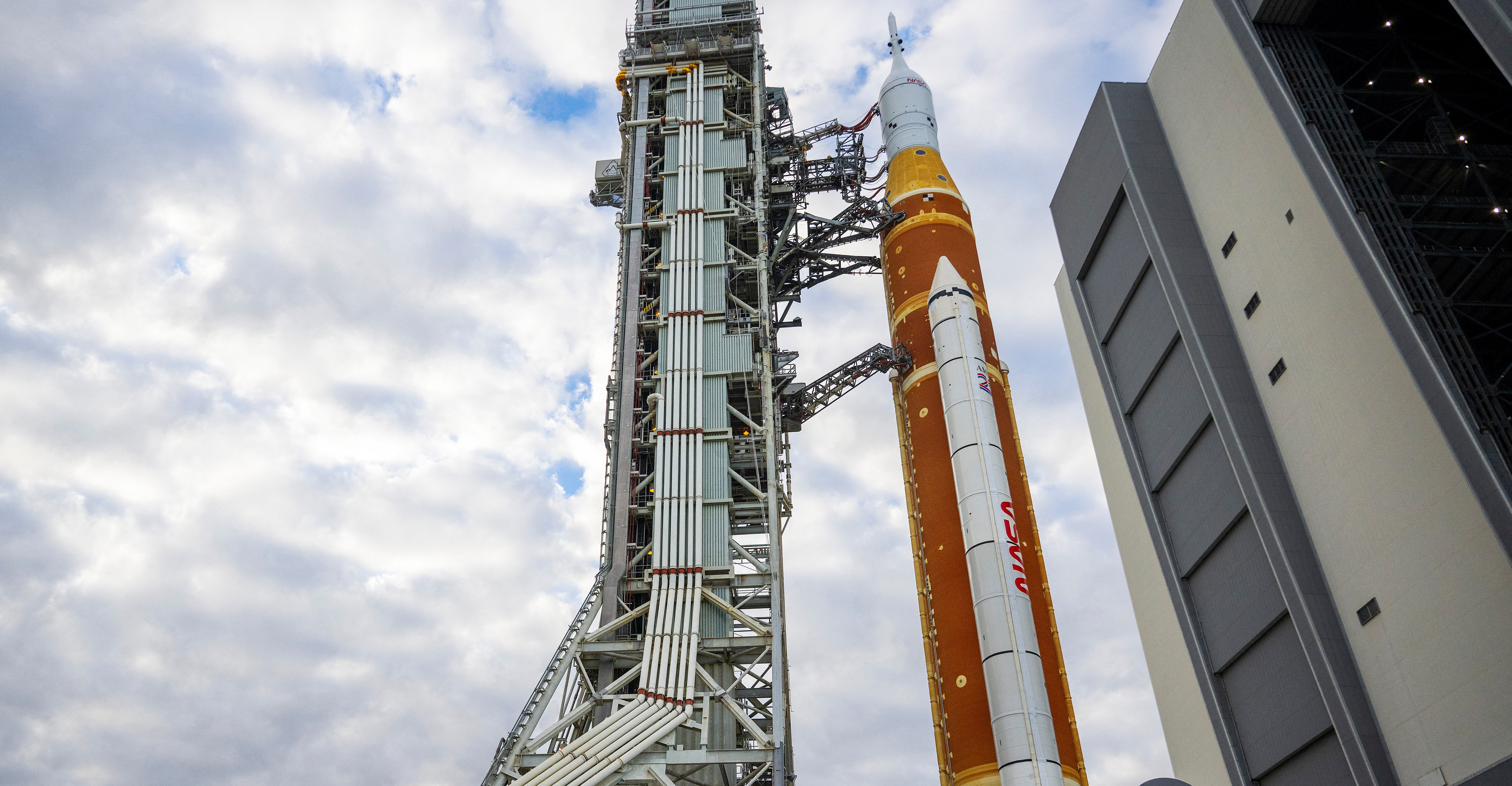 ناسا تريد وضع قاعدة بقيمة 20 مليار دولار على القمر