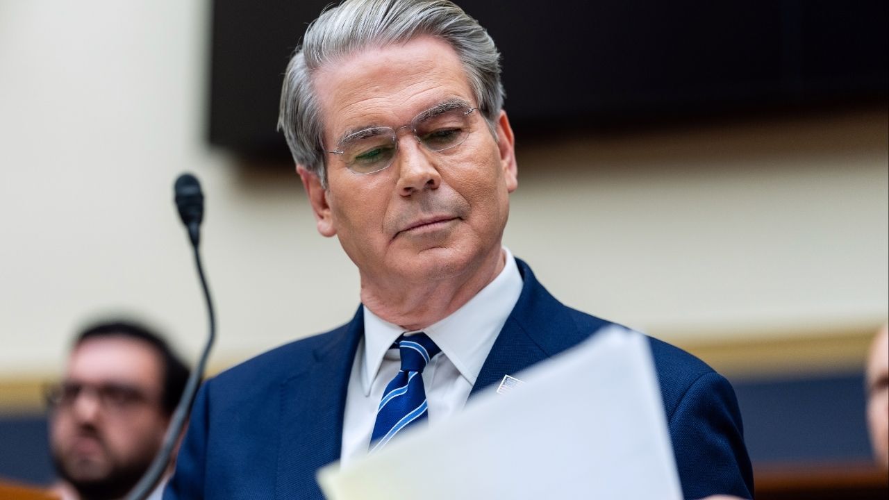 The Dark Side of AI Weighs on the Stock Market