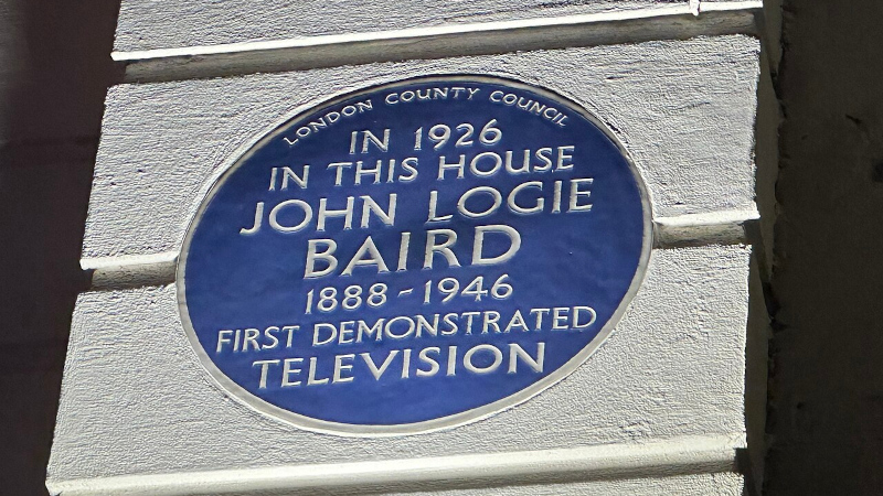 مئة عام على التلفزيون