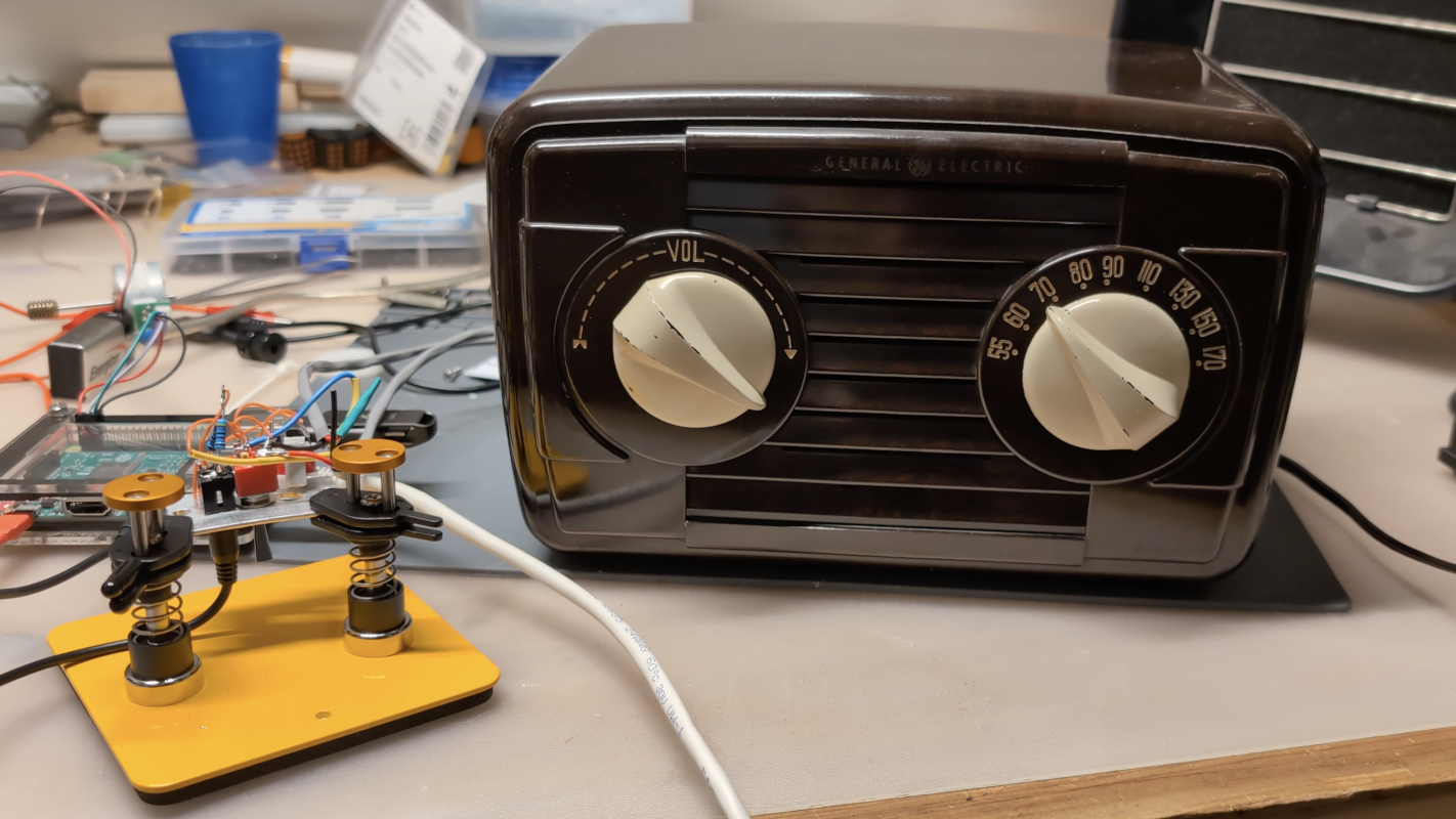 إعادة إحياء روح مذياع من أربعينيات القرن الماضي