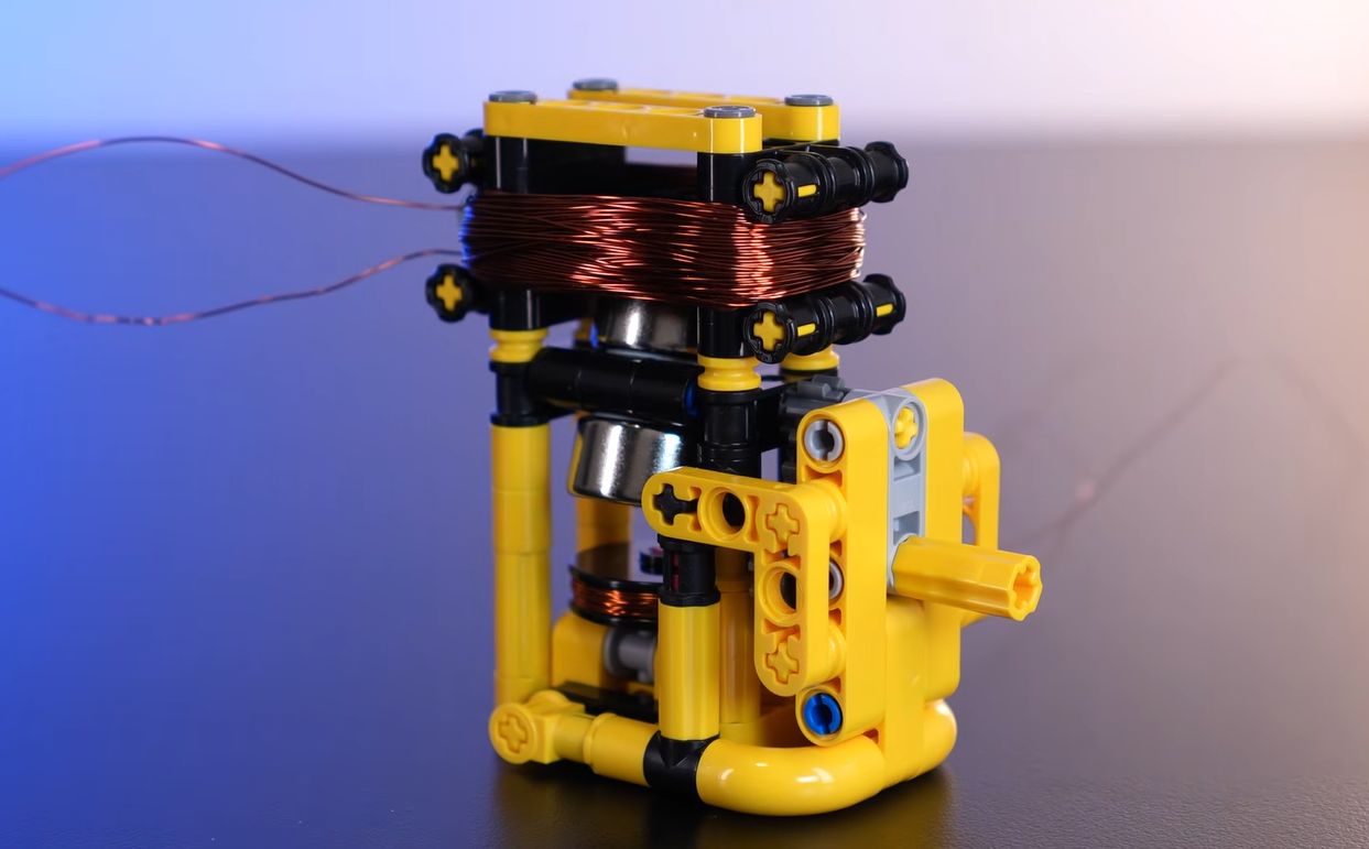 Building the Most Simple Motor in Mostly LEGO